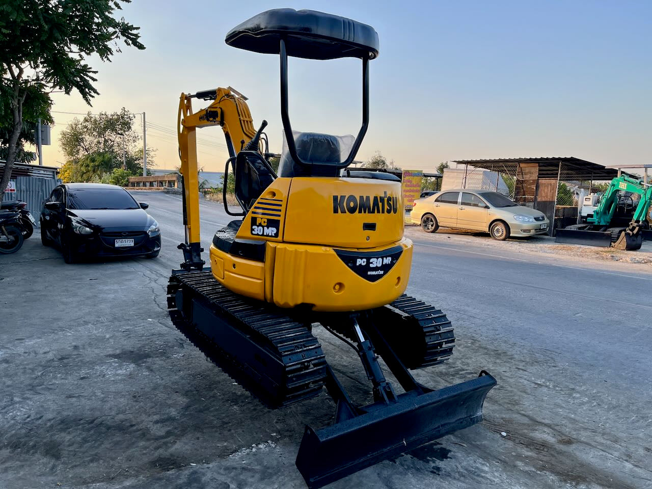 Komatsu PC30MR-1