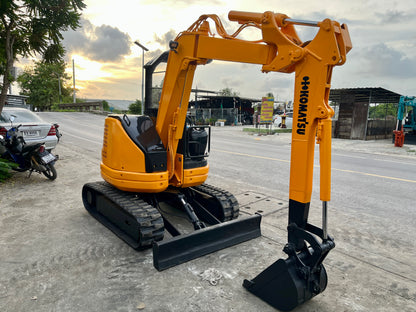 Komatsu PC28UU-2E