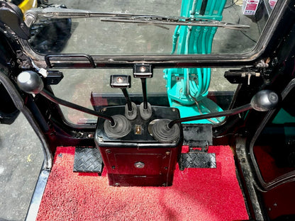Komatsu PC15-3
