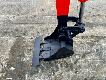 Kubota K-025