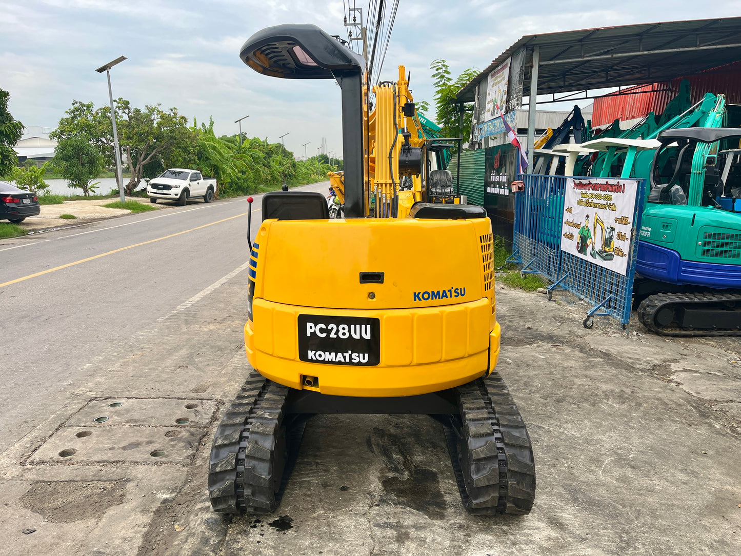 Komatsu PC28UU-2E