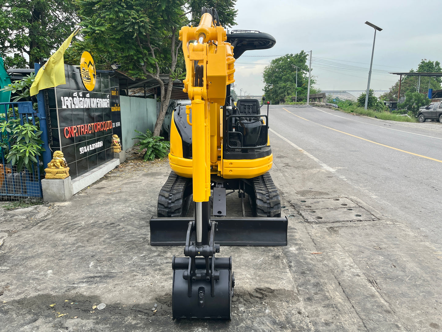 Komatsu PC28UU-2E