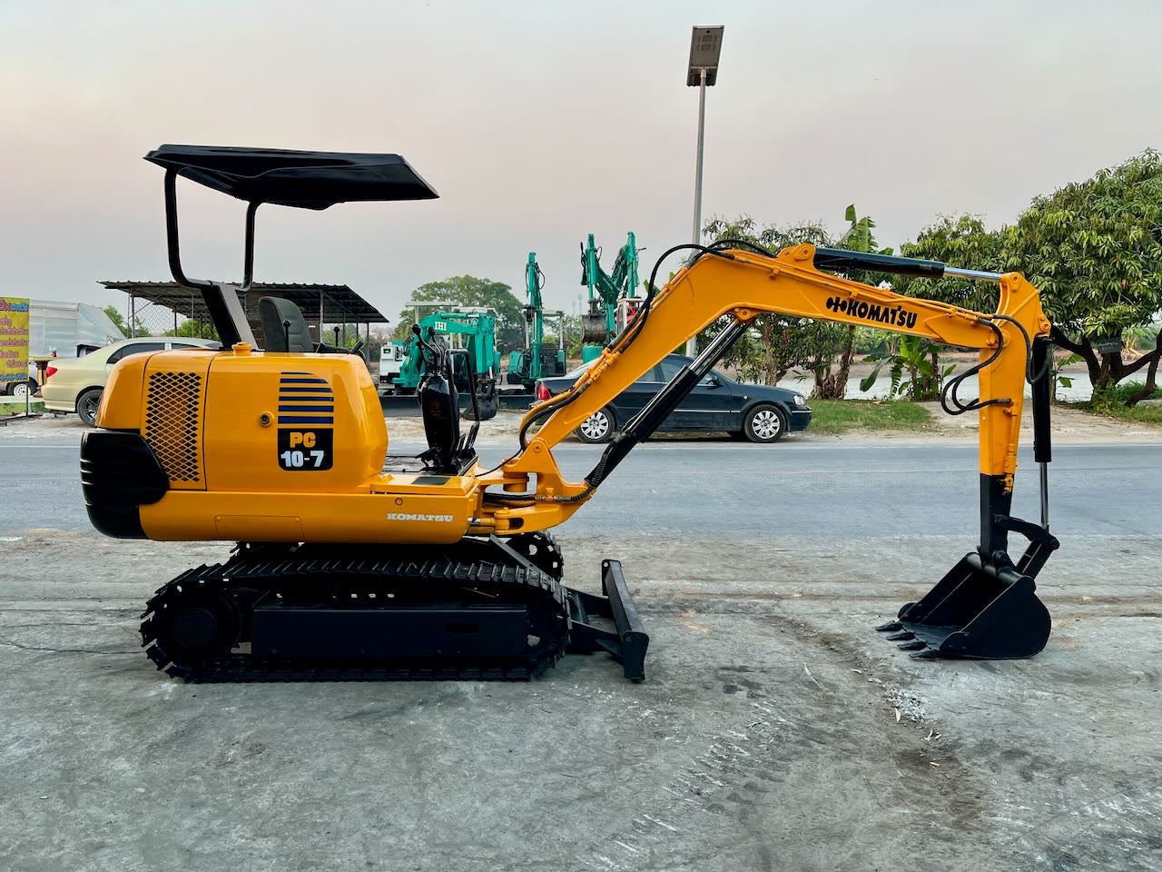 Komatsu PC10-7E