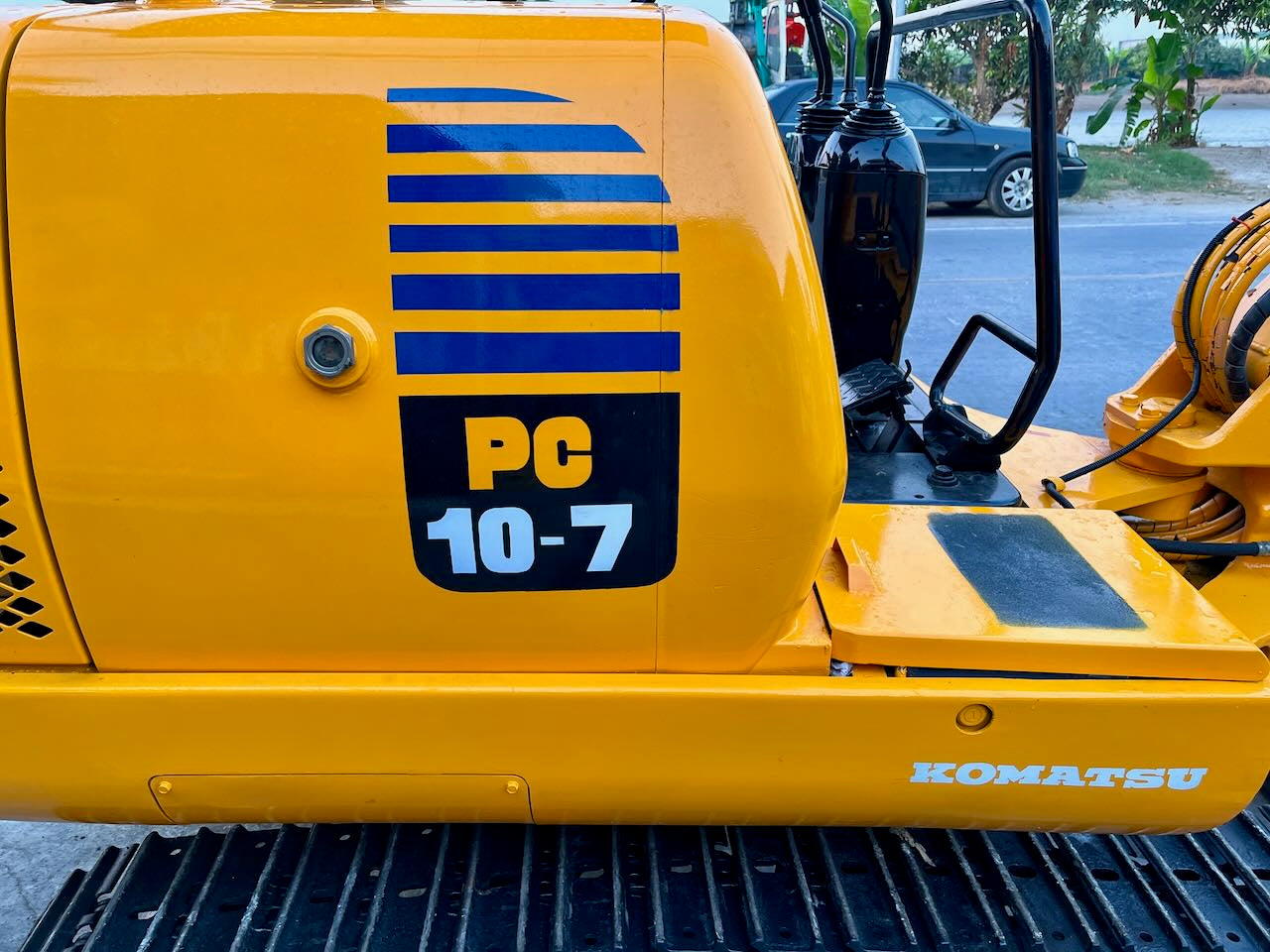Komatsu PC10-7E
