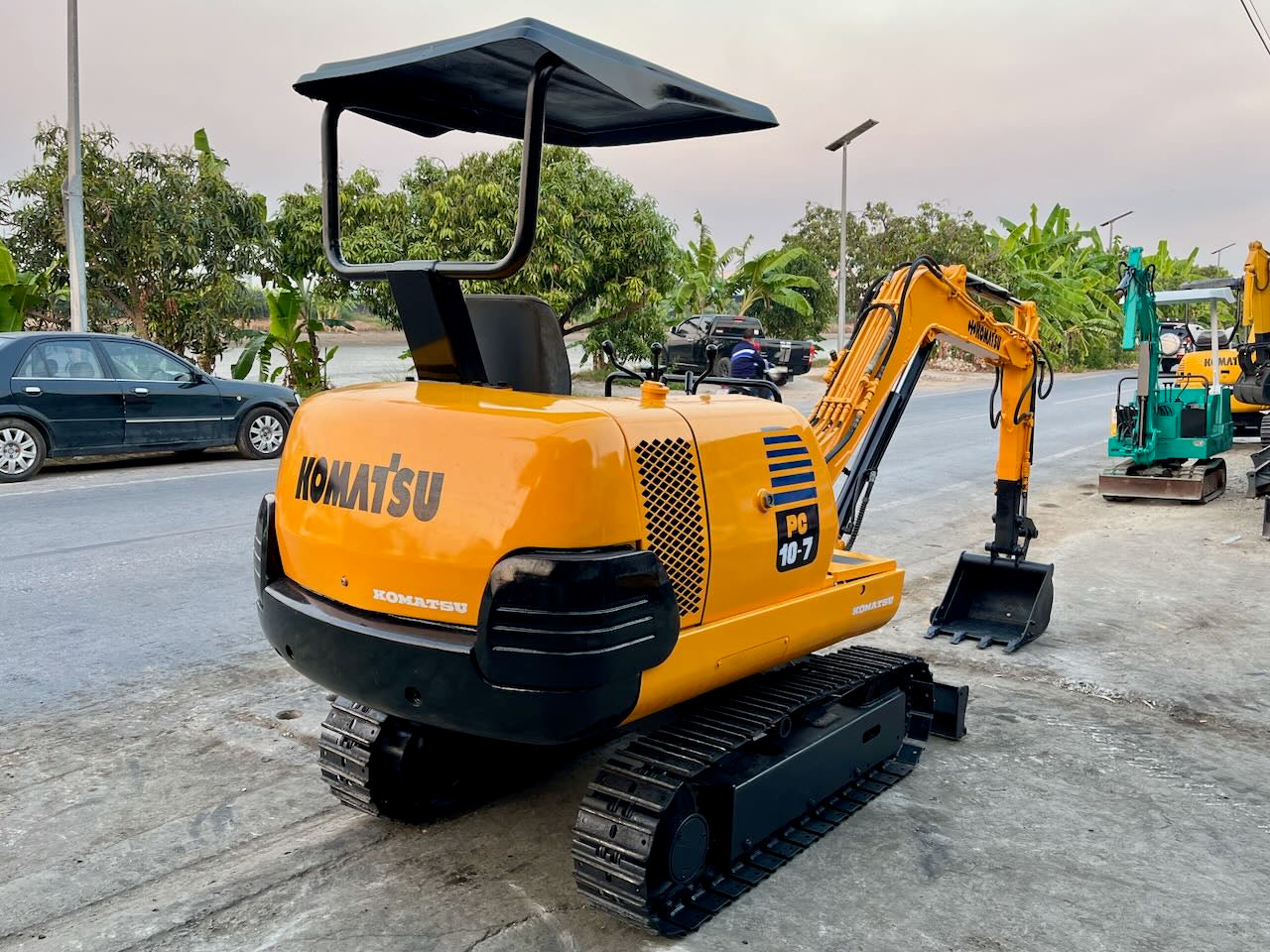 Komatsu PC10-7E