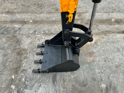 Komatsu PC10-7E