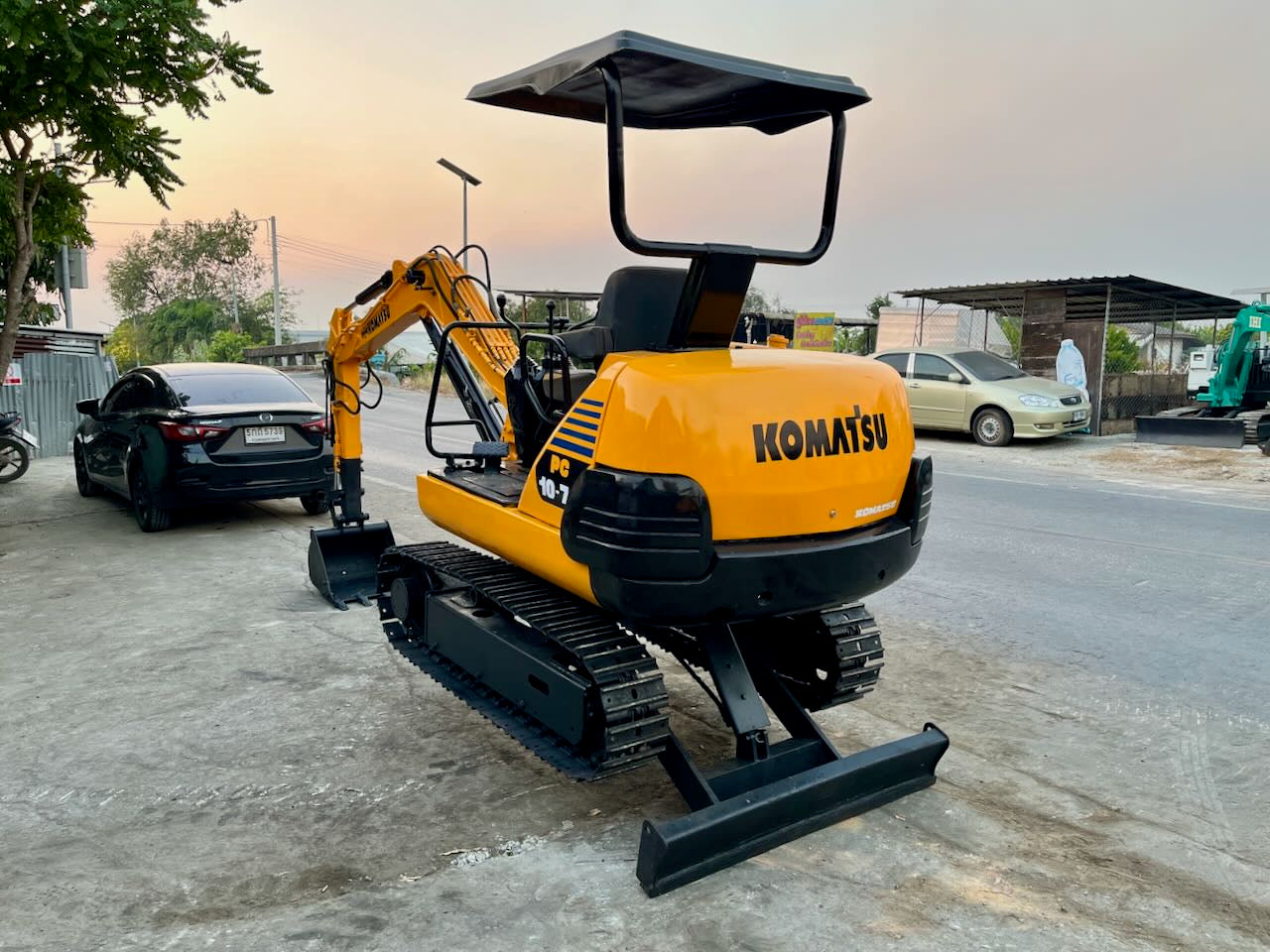 Komatsu PC10-7E