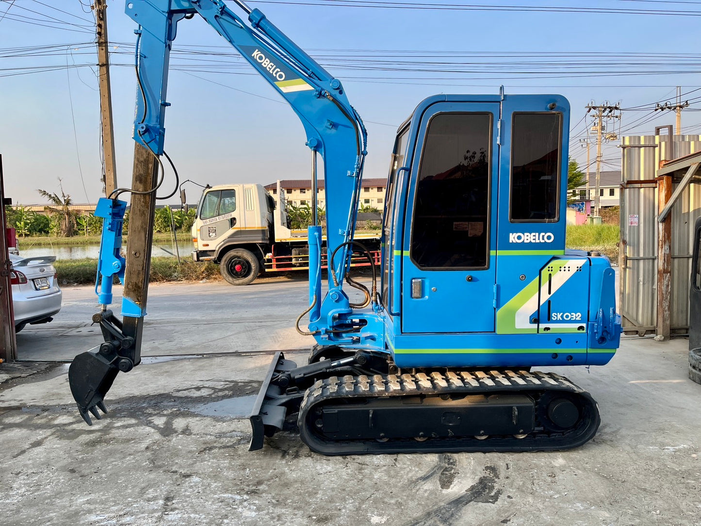 Kobelco SK032