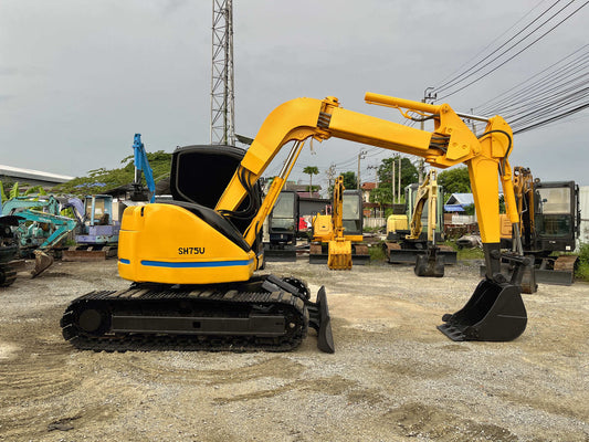 Sumitomo SH75U - มุมข้างซ้าย