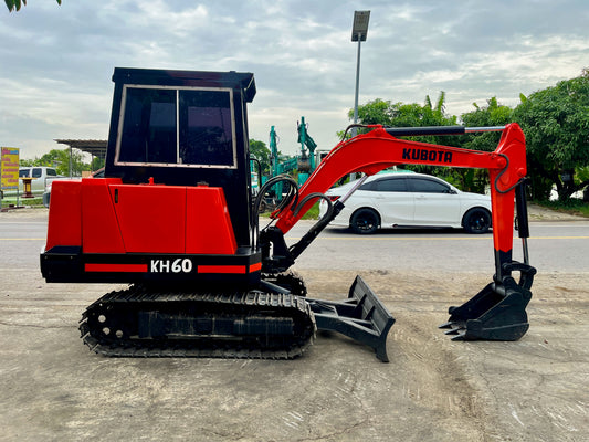 Kubota KH-60 - มุมด้านข้างอีกฝั่ง