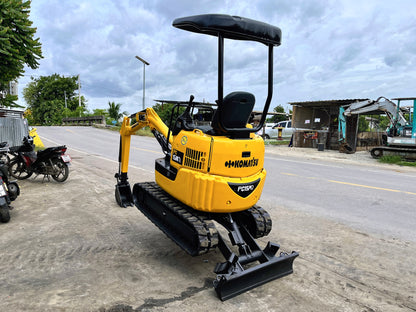 Komatsu PC15MR-1 - มุมหลังเฉียงด้านหนึ่ง