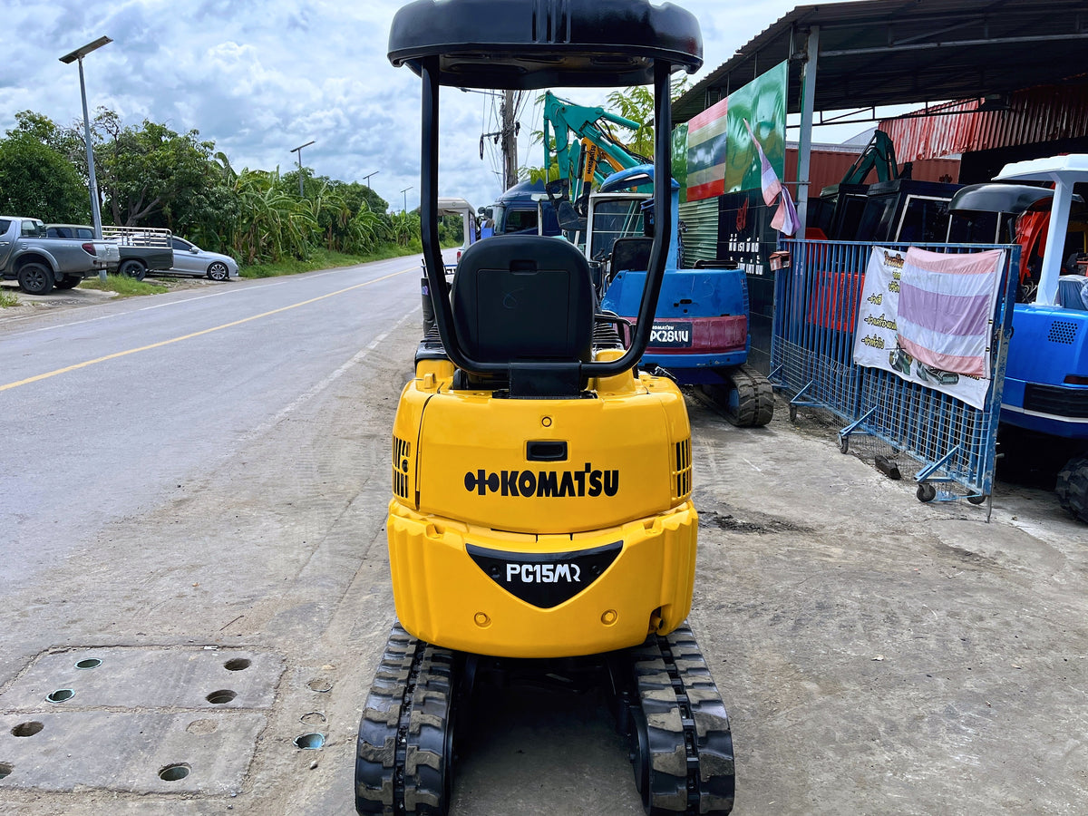 Komatsu PC15MR-1 - มุมหลังตรง