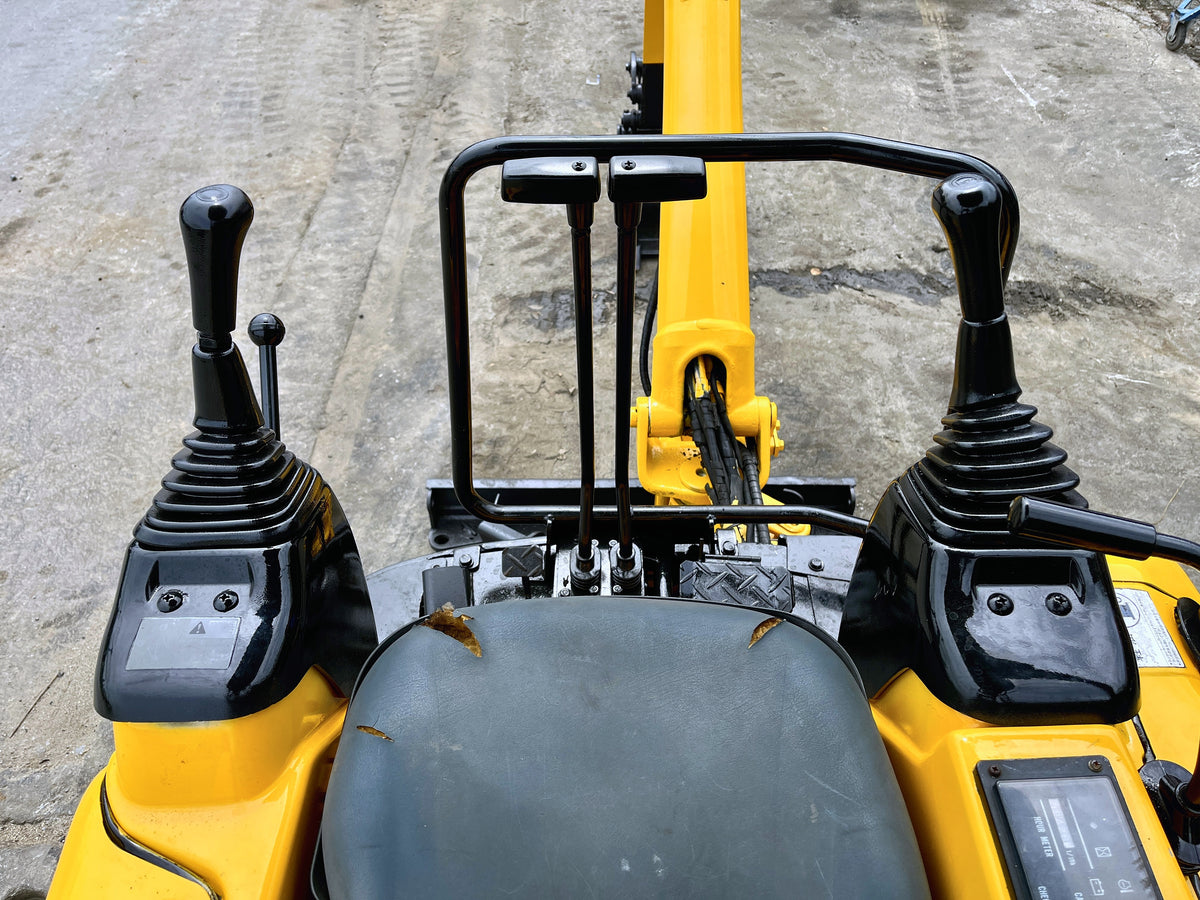 Komatsu PC15MR-1 - ชุดคอนโทรล