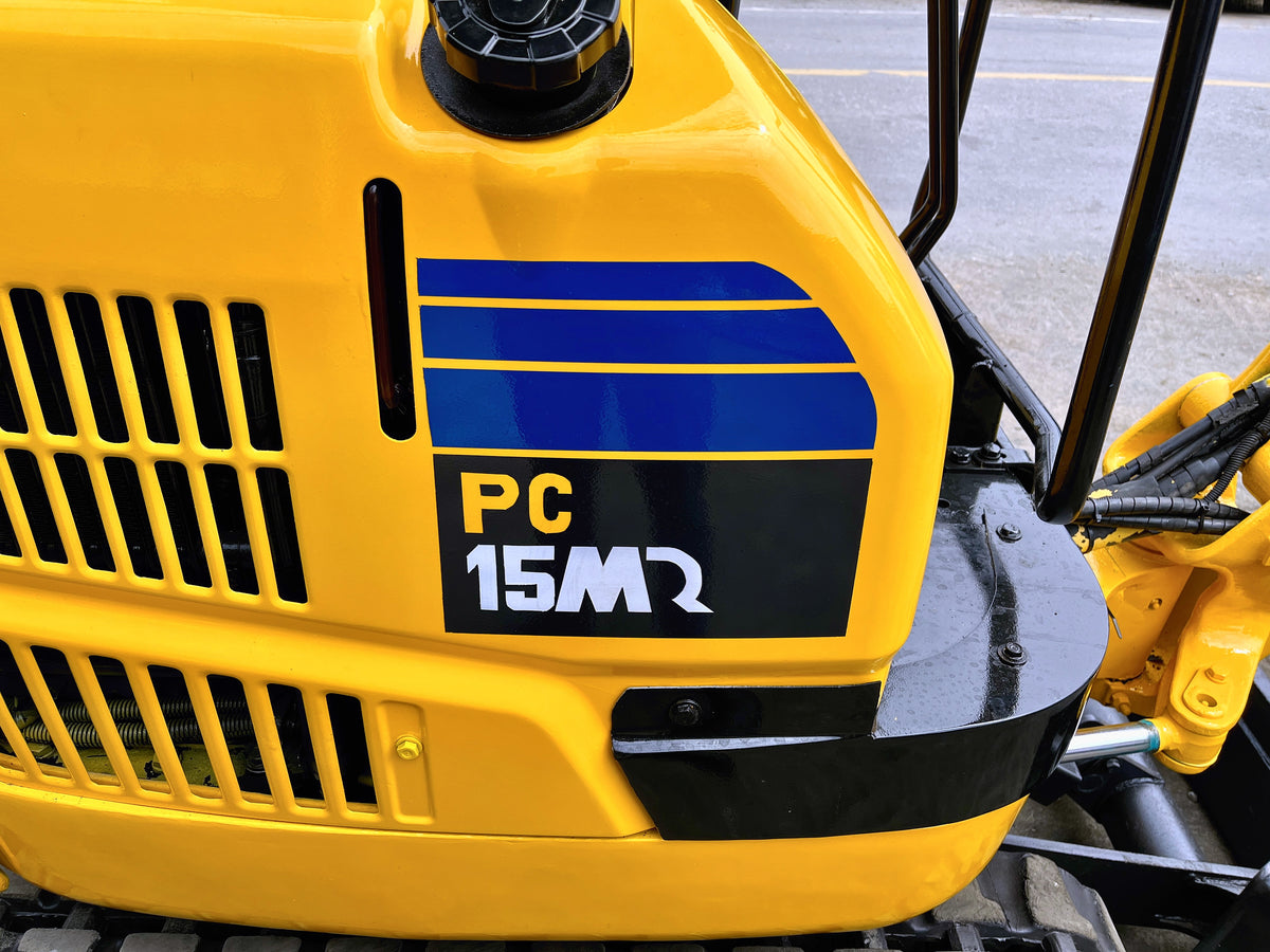 Komatsu PC15MR-1 - ป้ายรุ่น PC15MR