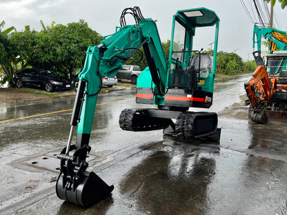 Komatsu PC28UU-1 - มุมหน้าเฉียงด้านหนึ่ง