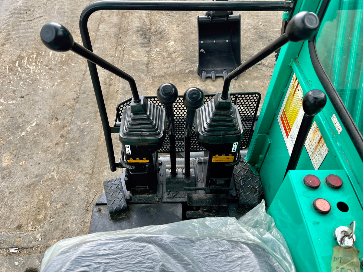 Komatsu PC28UU-1 - ชุดคอนโทรล