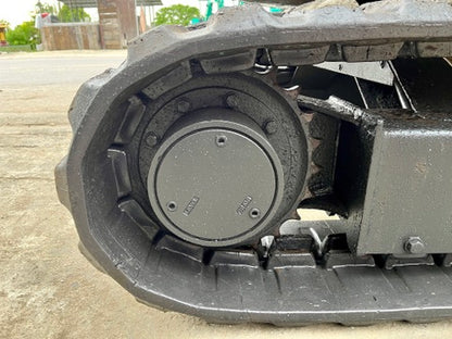 แทรคยางและชุดขับเคลื่อนของรถขุด Komatsu PC28UU-2E