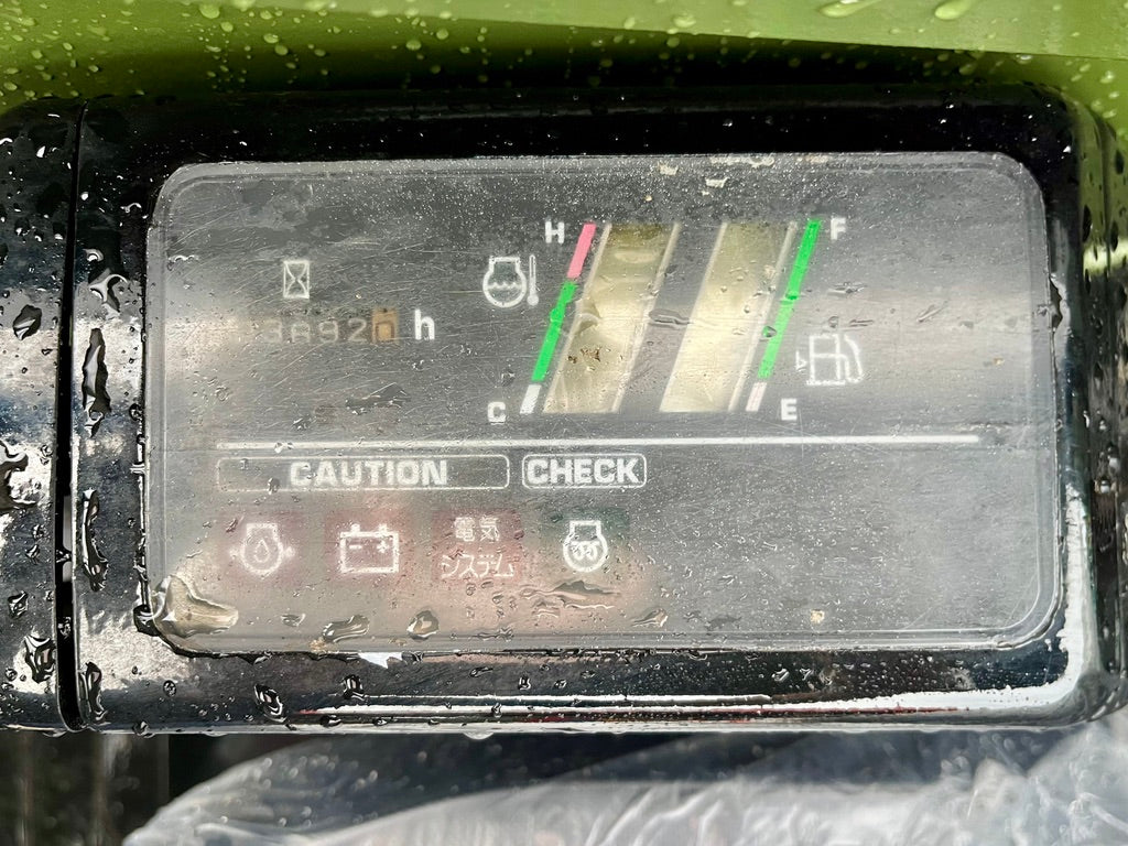 มิเตอร์ชั่วโมง 3,892 ชั่วโมงของรถขุด Komatsu PC28UU-2E
