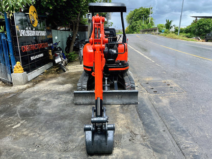 Kubota U-20 - มุมหน้าตรง
