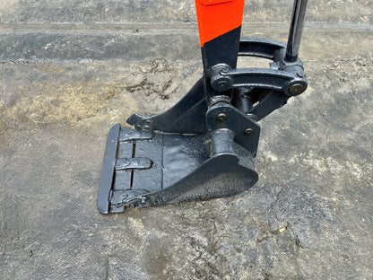 Kubota U-20 - บุ้งกี๋