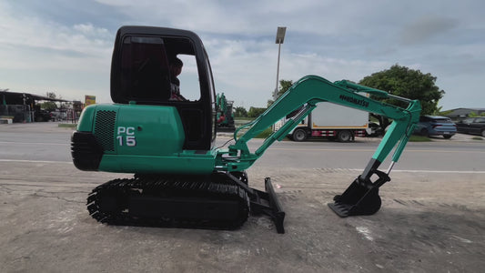 Komatsu PC15-3
