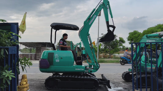 Komatsu PC15-3