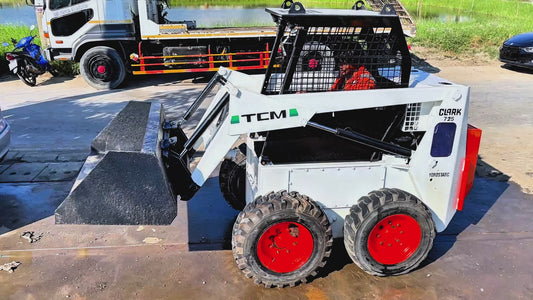 TCM BOBCAT 725